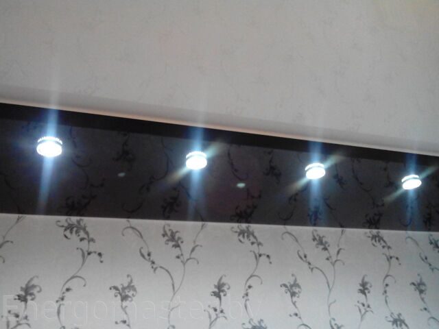 Подсветка в многоуровневом подвесном потолке